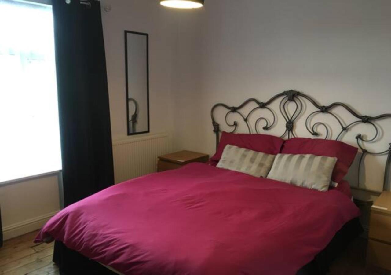 4 Bedroom House For Corporate Stays In Kettering Buitenkant foto